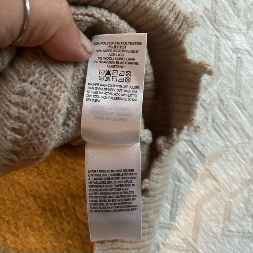 Lucky Brand Taupe Cable Knit Cardigan. Size XL, NWT.. - Picture 7 of 9